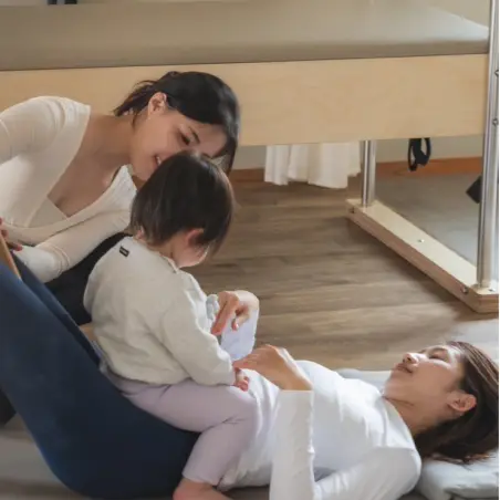 育児中でも通いやすい、安心のサポート環境:産後ママと子どもが一緒に過ごすピラティスのひととき